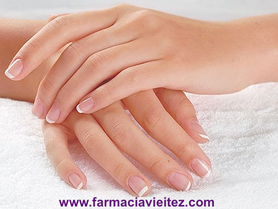 Usa la mejor crema de manos de la marca Farmacia Vieítez, calidad farmacéutica.